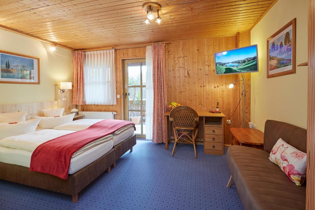 Land- Und Aktivhotel Altmuehlaue Bad Rodach Exteriör bild